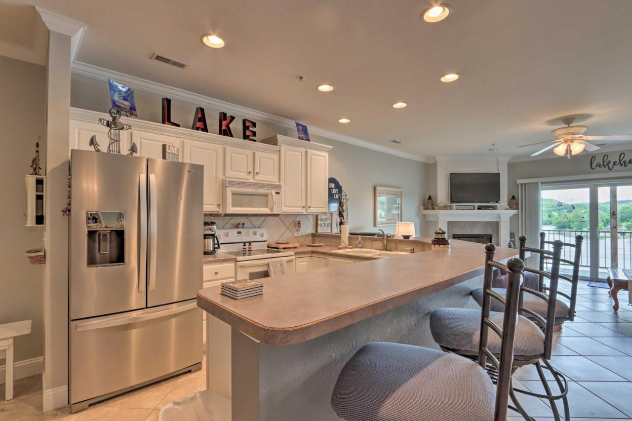 Lakefront Ozark Condo With Balcony And Seasonal Pool! แคมเดนตัน ภายนอก รูปภาพ