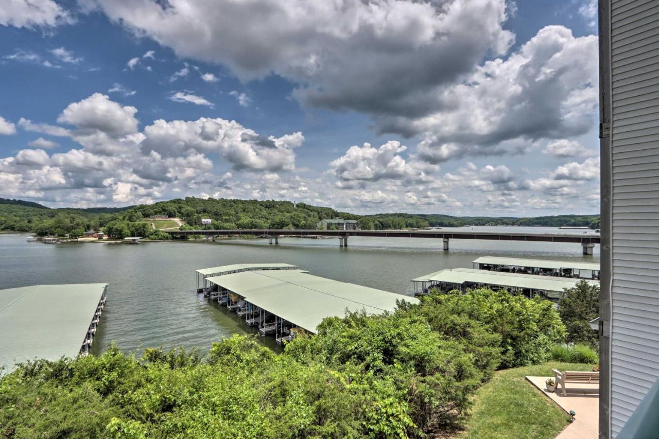 Lakefront Ozark Condo With Balcony And Seasonal Pool! แคมเดนตัน ภายนอก รูปภาพ